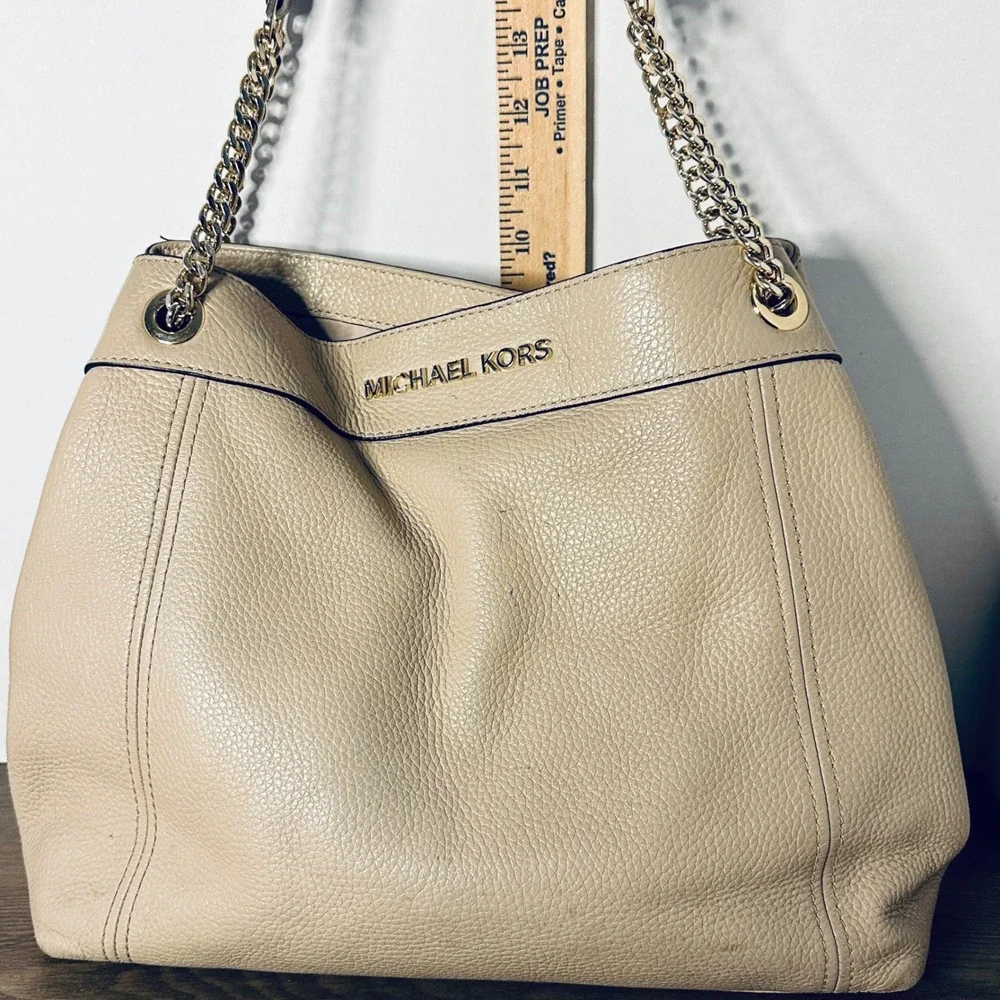 Michael Kors Beige Pebbled Leather Shoulder‎ Bag Gold Chain Strap Tote Jet Set